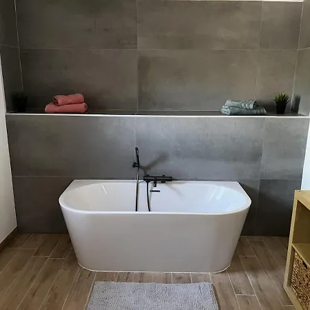 아파트 Maison 80 M2 A 5mn De Nantes *